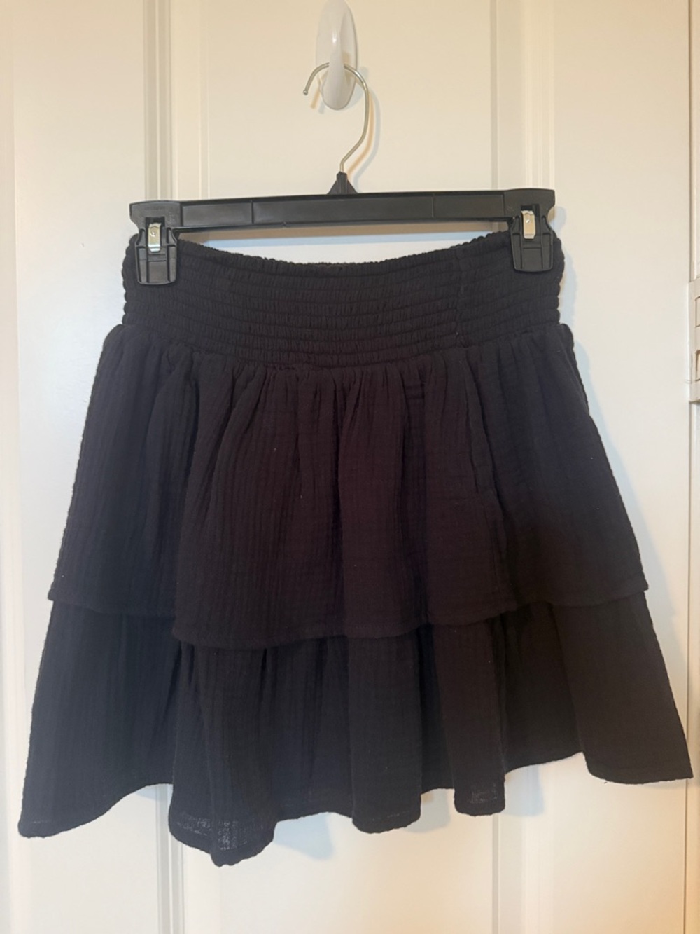 Francesca's Collections Black Tiered Mini Skirt with Smocked Waist